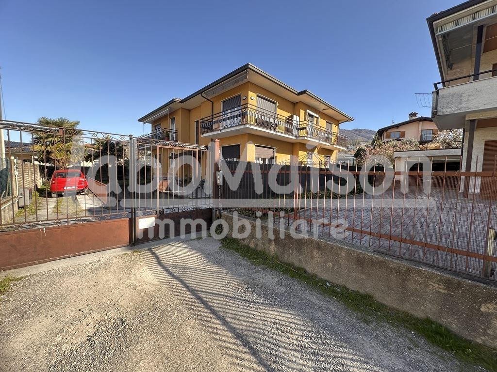 GAVIRATE Voltorre casa con 4 appartamenti