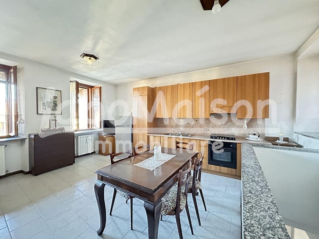 BARDELLO porzione di casa su due livelli