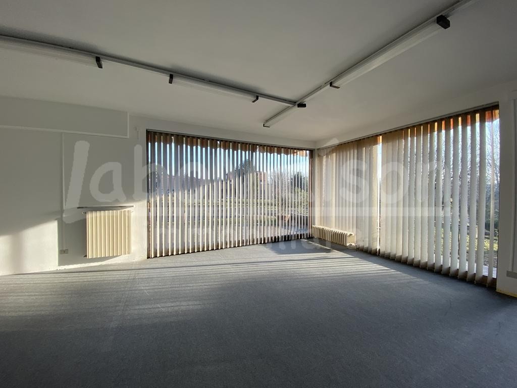 GAVIRATE Voltorre ufficio/showroom