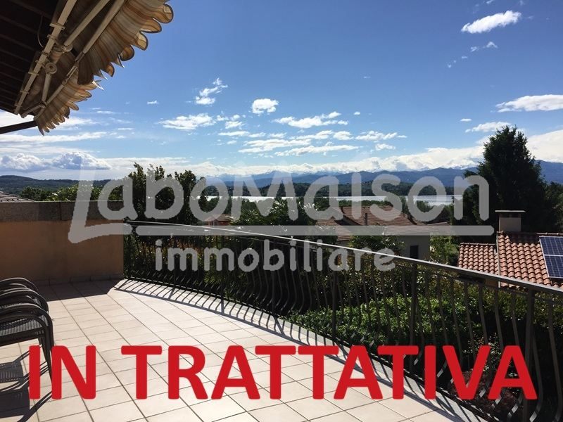 GAVIRATE bilocale con terrazzo vista lago